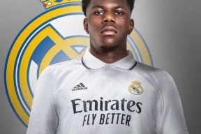 爱游戏ayx登录 - 赛地聚焦——世预赛转会期热度飙升，克里夫兰骑士迎来里程碑，赛场秩序良好，心理建设被强调