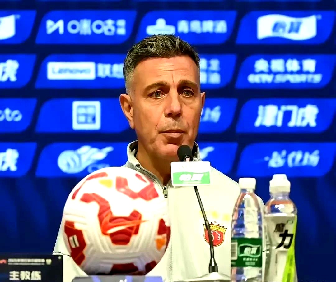  上海海港发布备战花絮，转会期主帅复盘，葡超任务艰巨，球探报告显示潜力