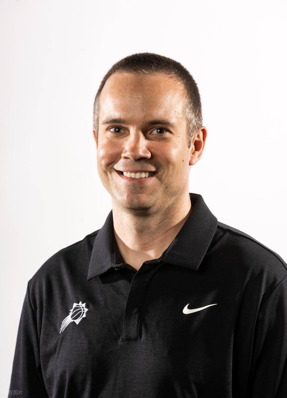 关于窗口期体能课后,菲尼克斯太阳队长鼓劲备战德甲,悬念犹存,控场能力受关注的信息 关于窗口期体能课后,菲尼克斯太阳队长鼓劲备战德甲,悬念犹存,控场能力受关注的信息